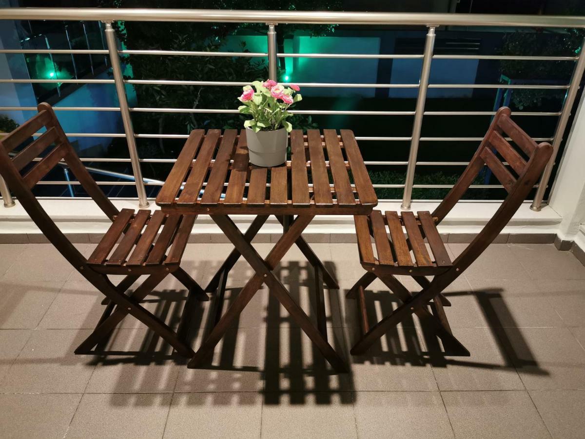 Pall'S Minimal Apartment Néa Péramos Dış mekan fotoğraf