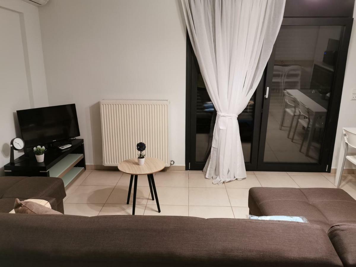 Pall'S Minimal Apartment Néa Péramos Dış mekan fotoğraf