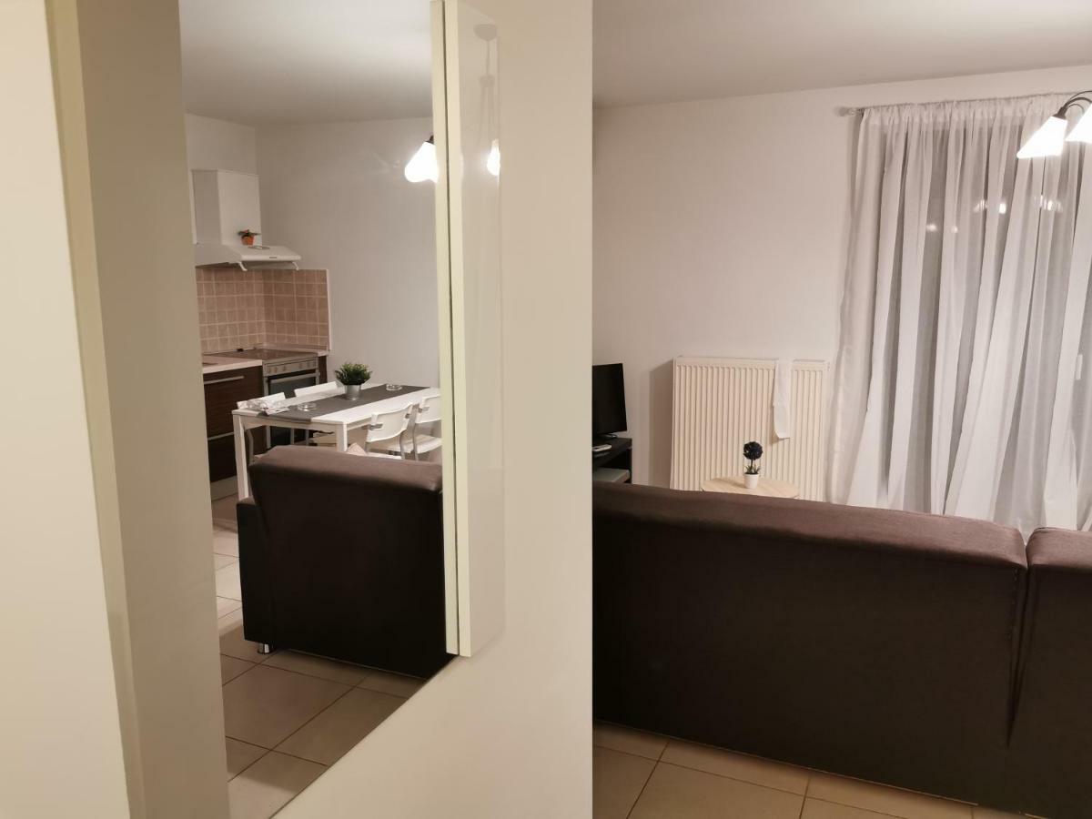 Pall'S Minimal Apartment Néa Péramos Dış mekan fotoğraf